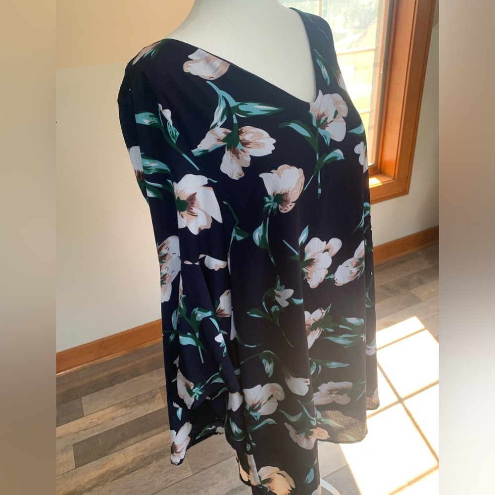 Floral flowy dress
